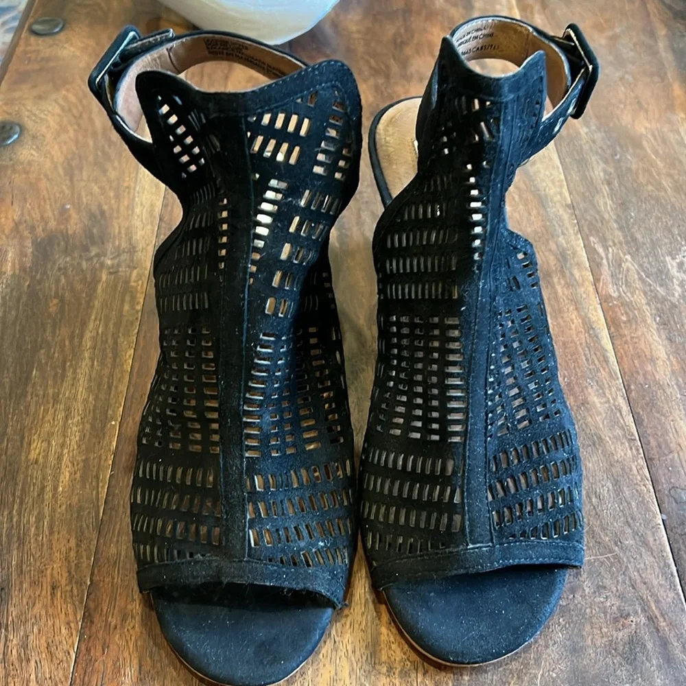 Halogen Nordstrom Women’s Black Suede‎ Wedge Sandal Size 7 1/2